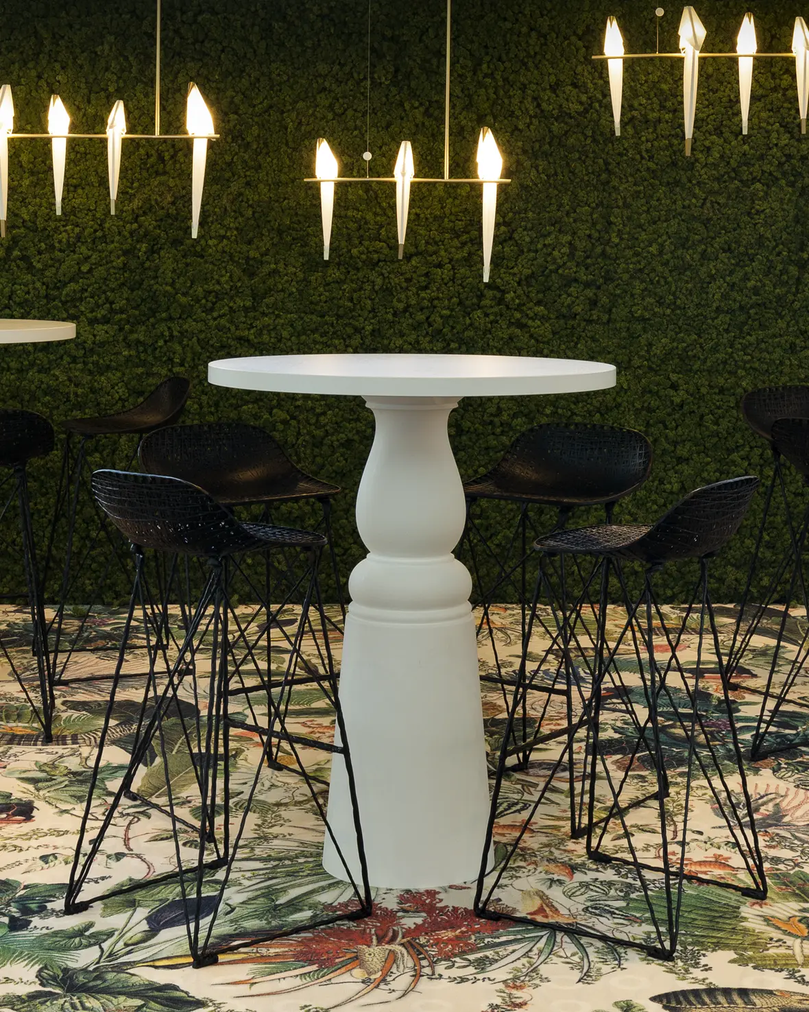 Moooi Container bar table new antiques with carbon bar stool and perch light