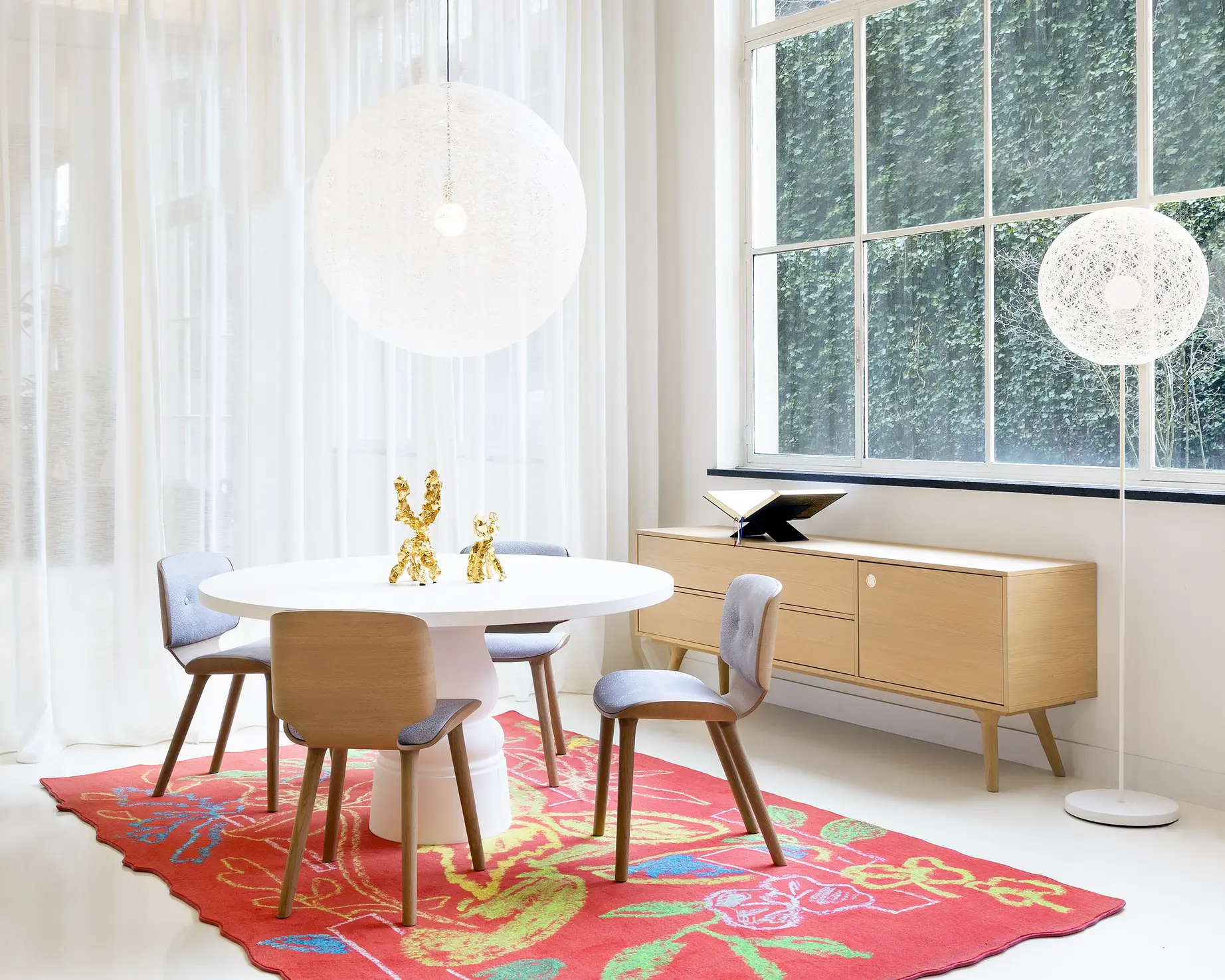 Amsterdam Brand Store with Sprouts carpet with Random Light and Container table